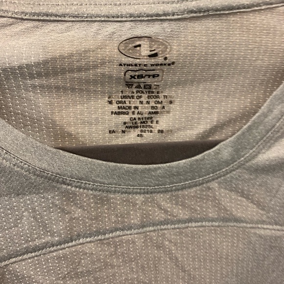 Workout shirt - Picture 3 of 3